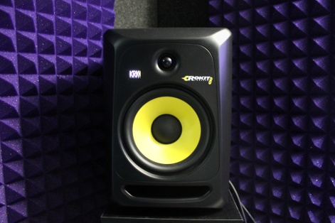 speaker-angled-471